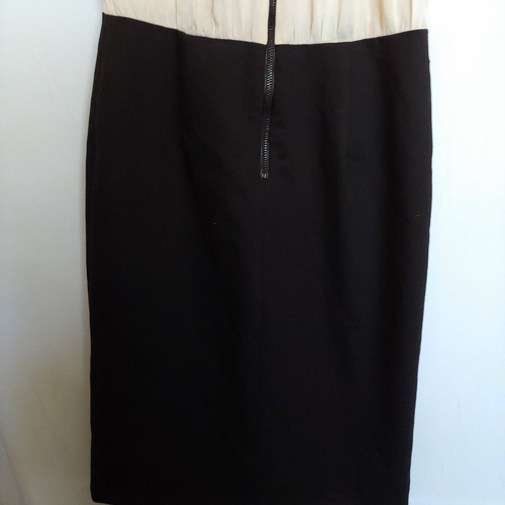 Alive & Olivia dress with pale pink on top and pleated bell sleeves size S - Picture 8 of 13